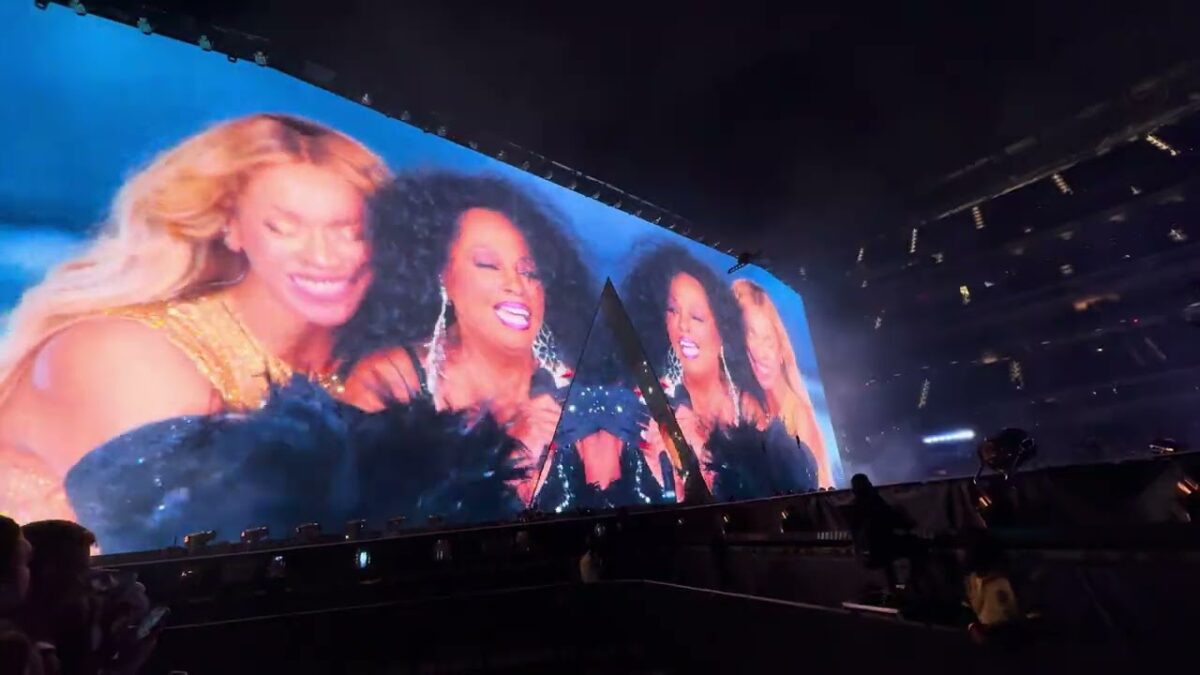Beyoncé - Every Beyoncés & 16 Carriages Intro - Cowboy Carter Tour (LA Opening Night - 28/04/2025)