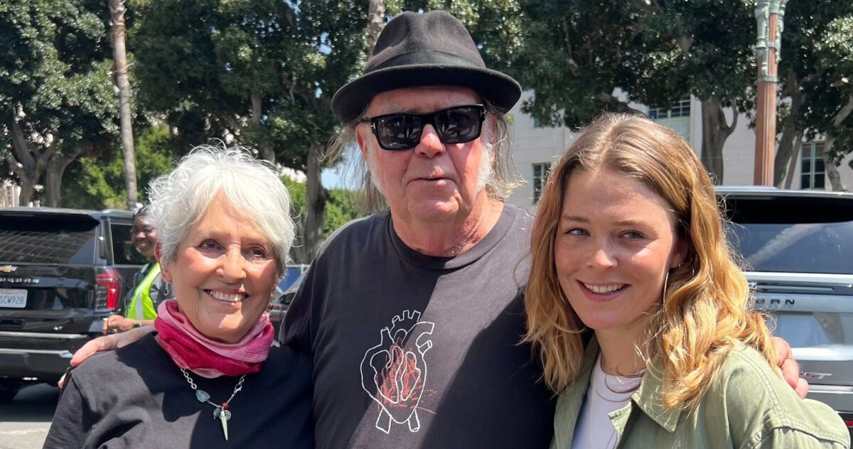 Neil Young, Joan Baez, Maggie Rogers