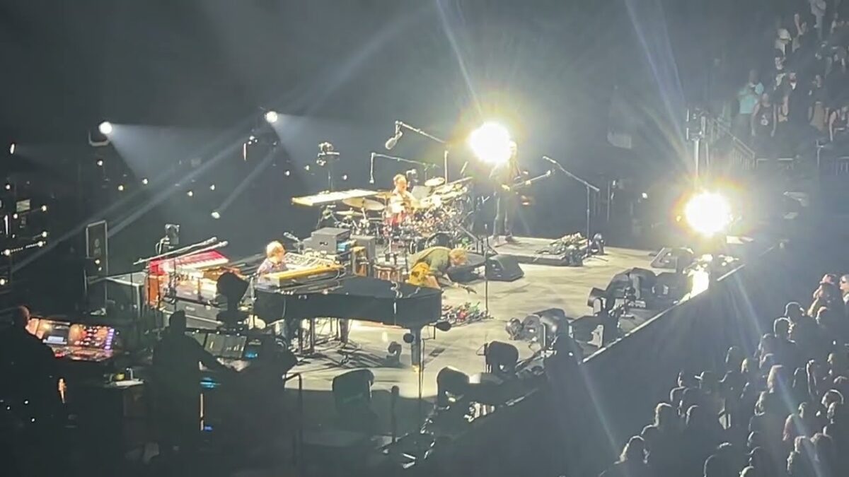 Phish - Possum - 04/18/25 - Climate Pledge Arena, Seattle, WA