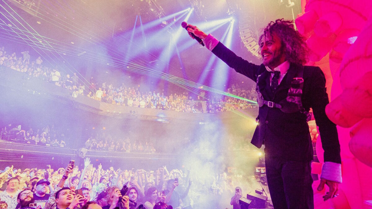 Flaming Lips Walk 'The Golden Path' Again: Rare Chemical Brothers Collab Returns To Setlist