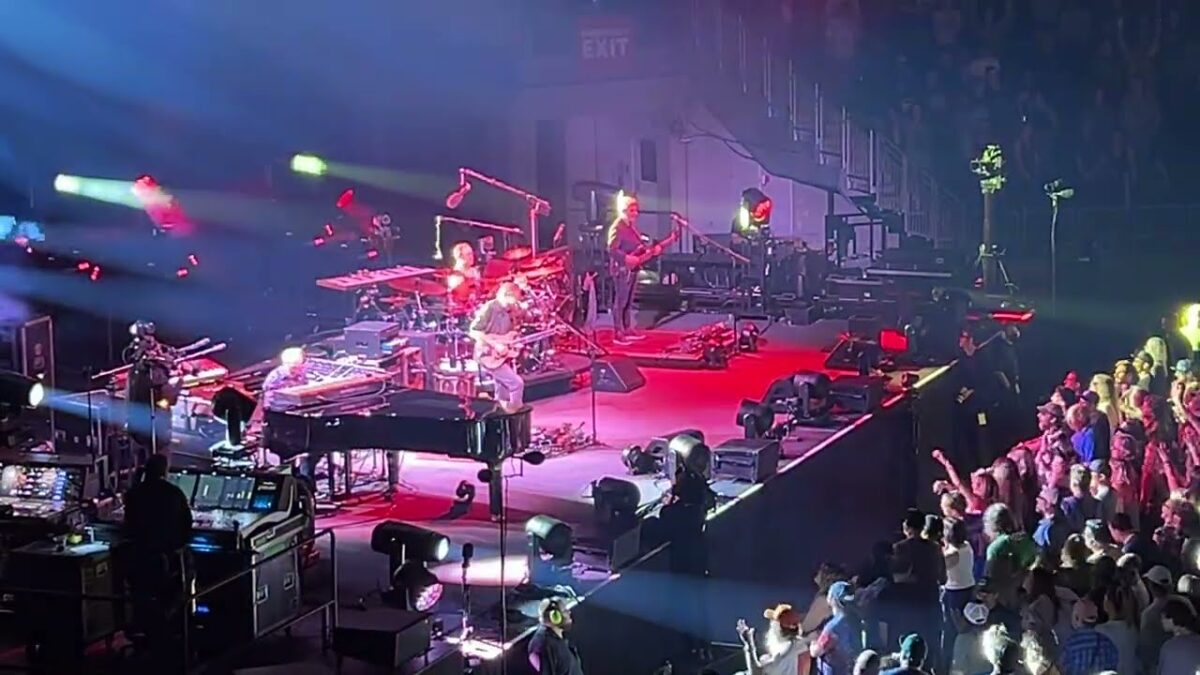 Phish - What's Going Through Your Mind - 04/18/25 - Climate Pledge Arena, Seattle, WA
