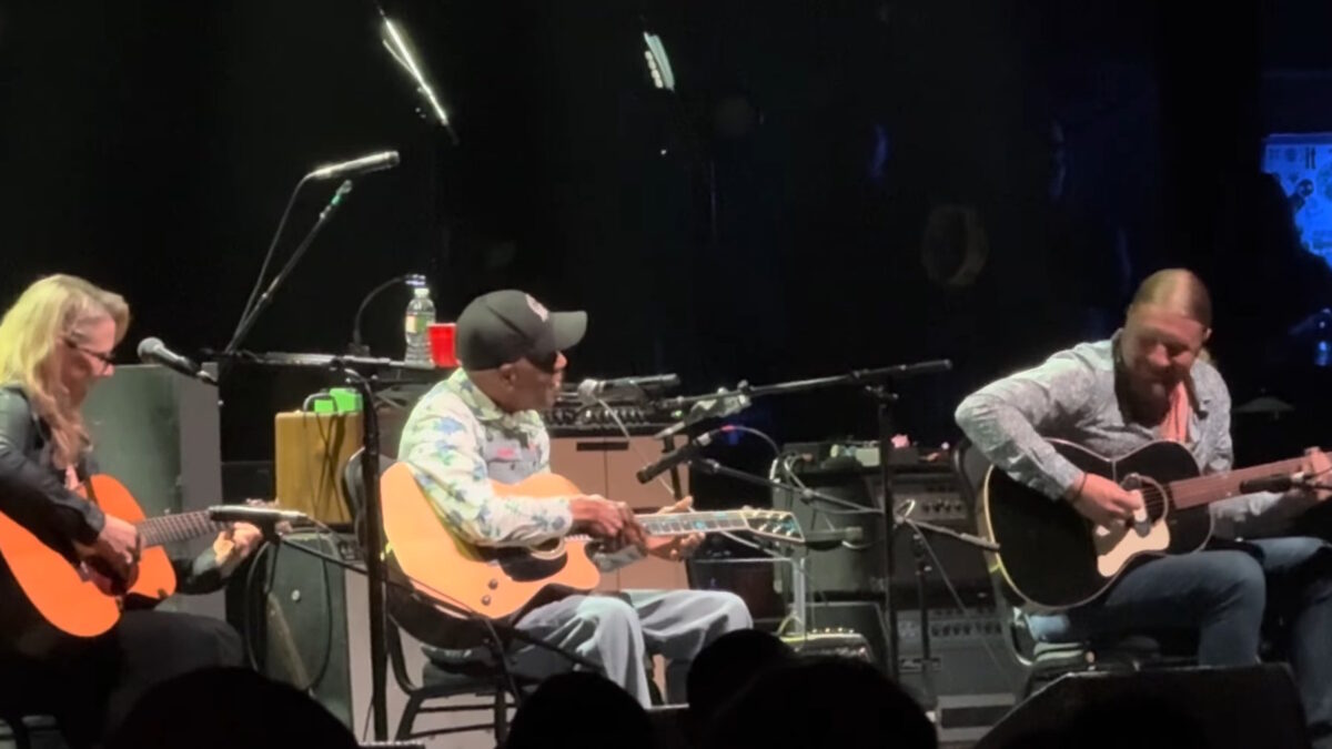 Susan Tedeschi & Derek Trucks Get 'In The Mood' With Buddy Guy At Beacon Theatre