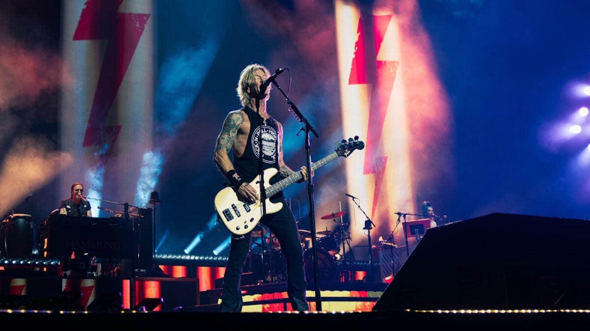 Guns N’ Roses Debut ‘Thunder And Lightning’ Thin Lizzy Cover In Japan