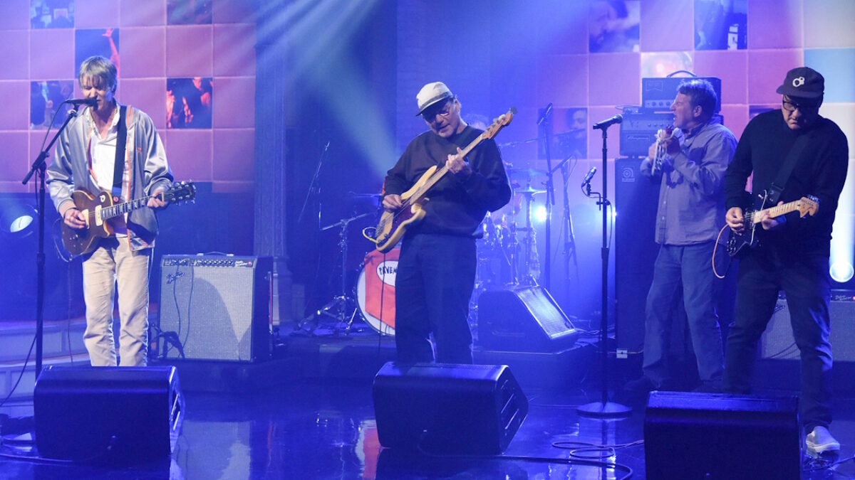 Watch Pavement Perform ‘Harness Your Hopes’ On ‘Colbert’