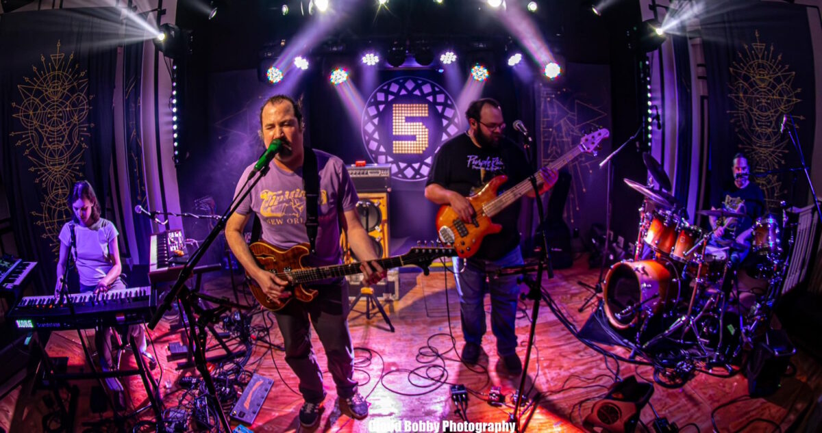 Runaway Gin Live 2025