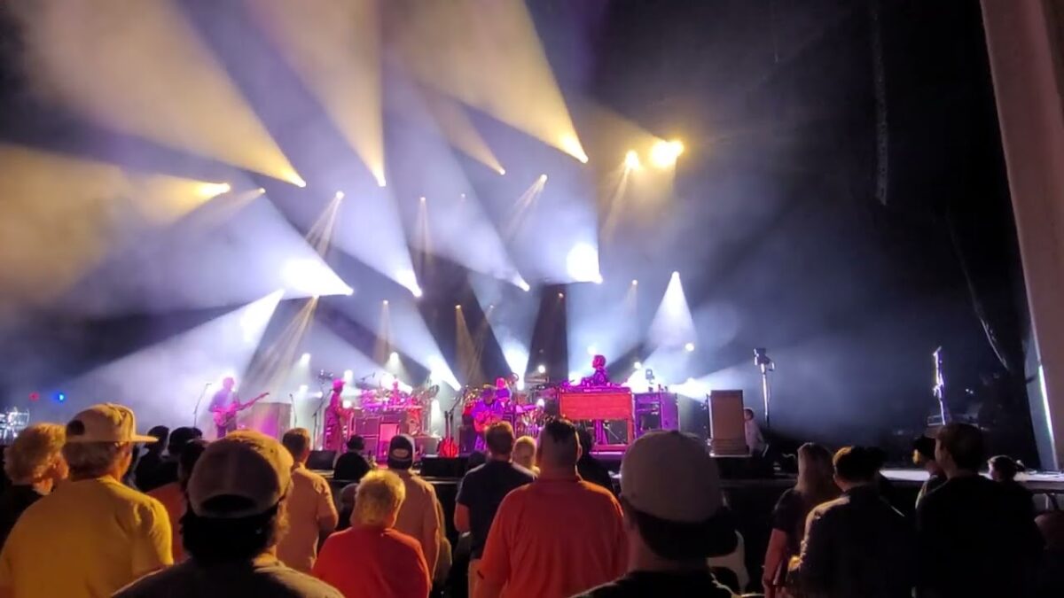 String Cheese Incident - Just One Story