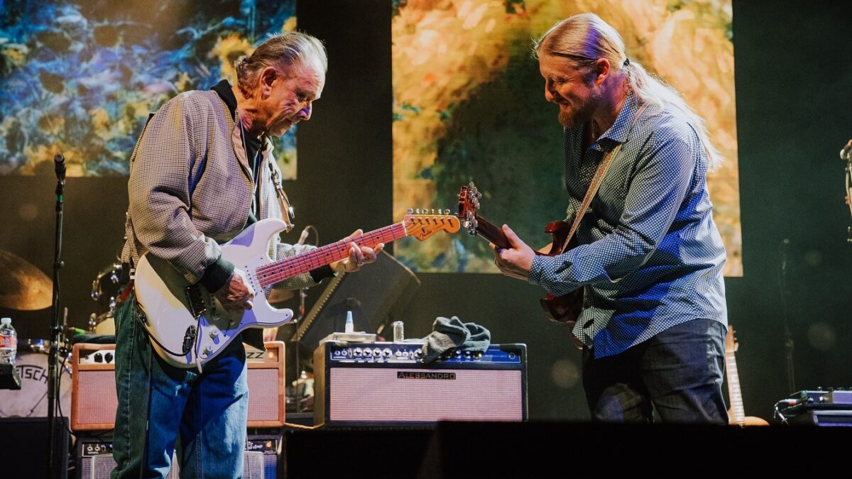 Tedeschi Trucks Band Offers Simmering Prince Cover With Jimmie Vaughan In Austin