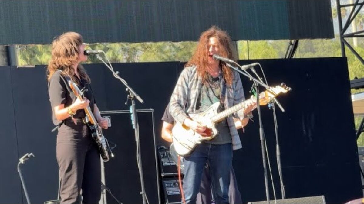 Courtney Barnett & guest Kurt Vile singing Over Everything -Just Like Heaven Festival - May 10, 2025
