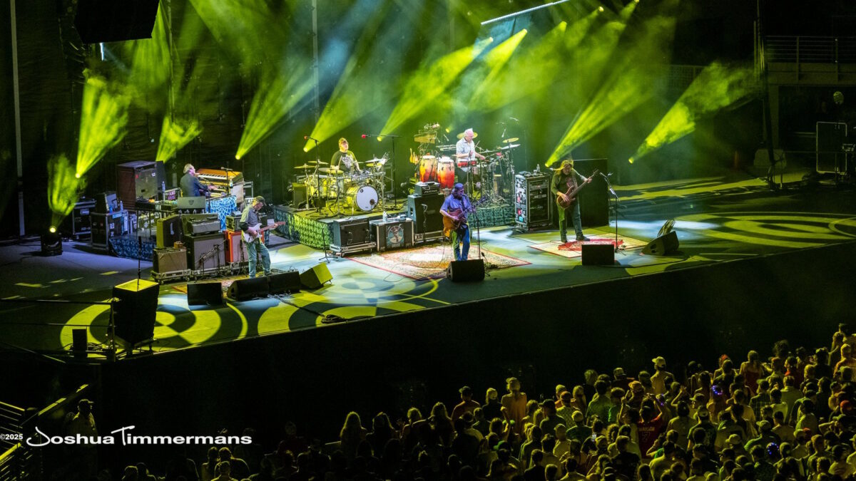 Widespread Panic Let ‘Sparks Fly’ For 1st Time Since 2003 In Charleston