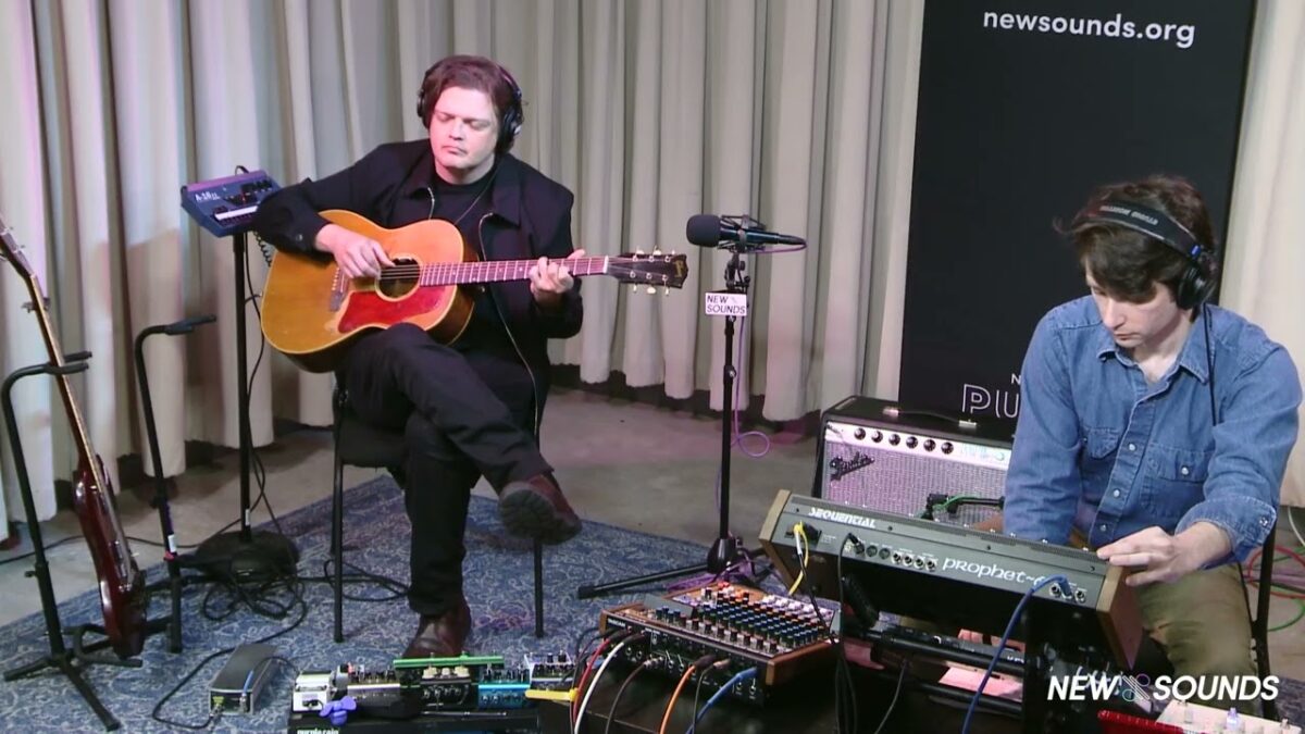 William Tyler, with Jake Davis: "Anima Hotel" (In-Studio)