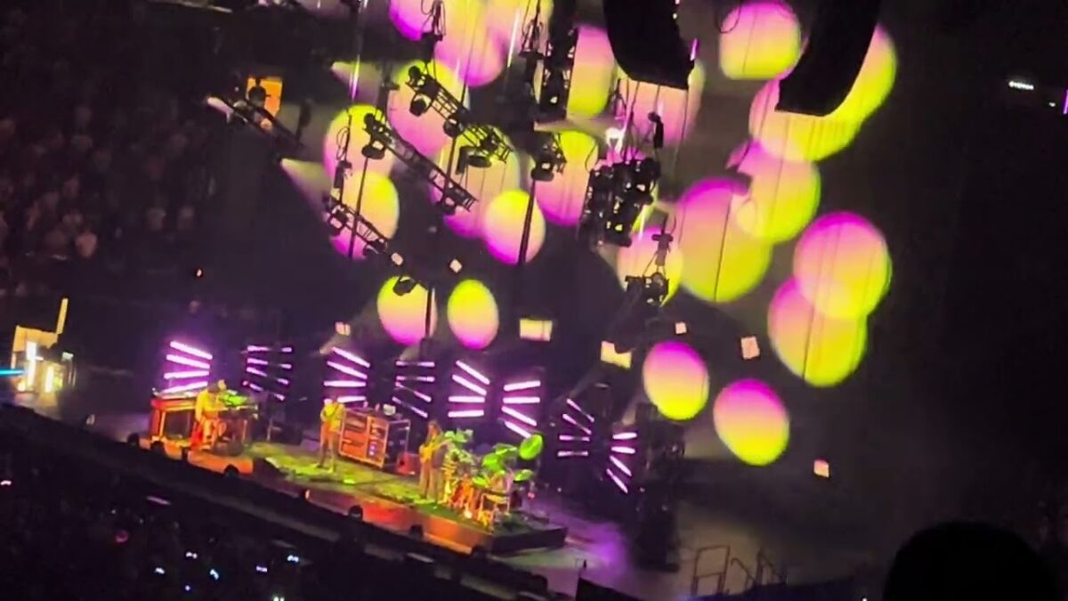 Goose - 06-28-2025 - Red Bird, Don't Leave Me This Way (cover) - Madison Square Garden (NYC, NY)