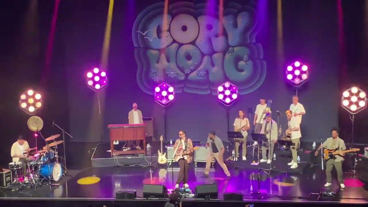 Cory Wong - Work It Out (w/ Antwaun Stanley) (live) at Namba Hatch, Osaka, Japan
