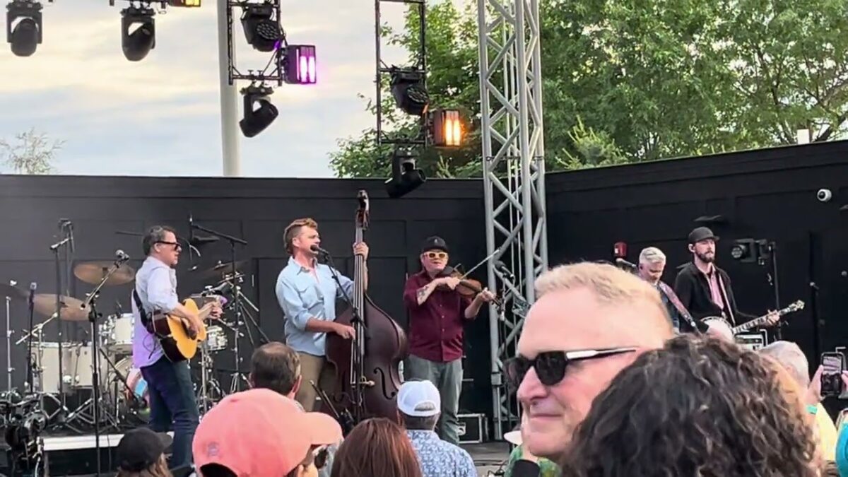 Infamous Stringdusters - 06-01-2025 - Jack Straw (GD cover) - Levitt Pavilion (Westport, CT)