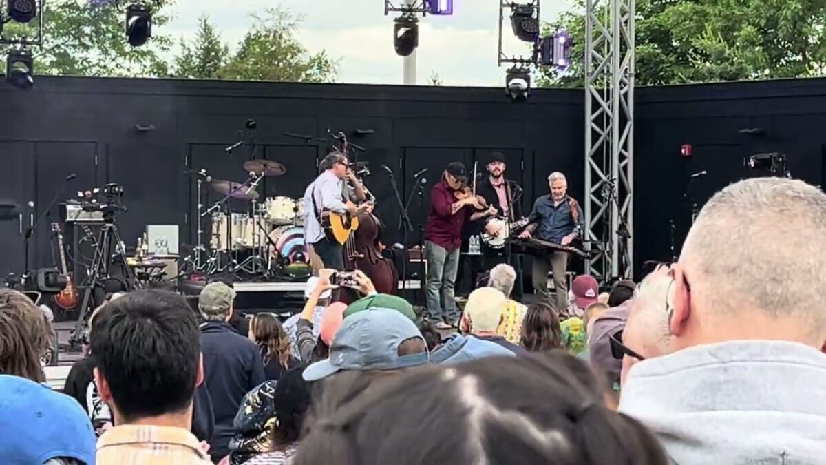 Infamous Stringdusters - 06-01-2025 - Reelin In The Years - Levitt Pavilion (Westport, CT)