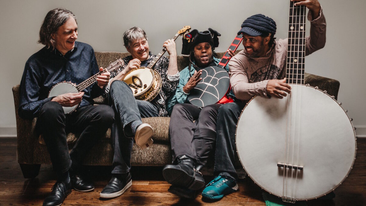 Béla Fleck & The Flecktones Reunite With Jeff Coffin For 2025 Jingle All The Way Tour