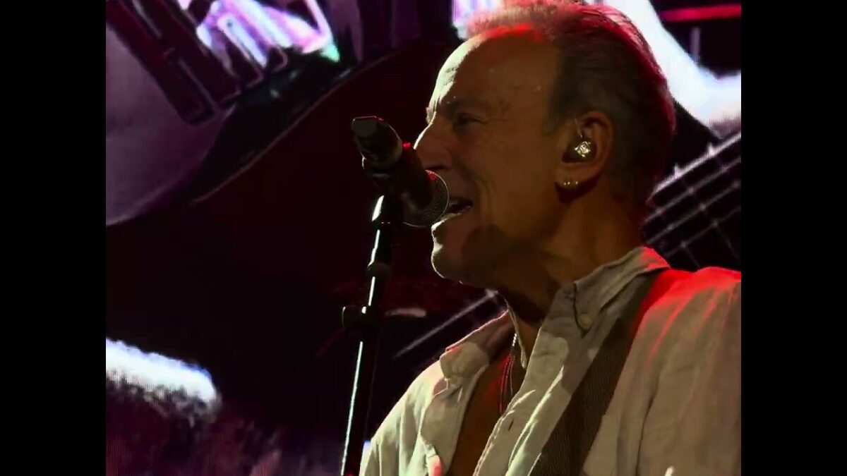 Zach Bryan, Bruce Springsteen, Kings Of Leon ‘Atlantic City’ LIVE at MetLife