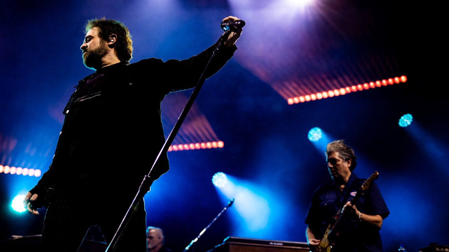 img-blur-shadow