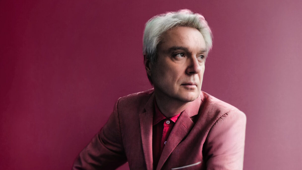 David Byrne Flips The Script On Mansplaining With 'She Explains Things To Me'