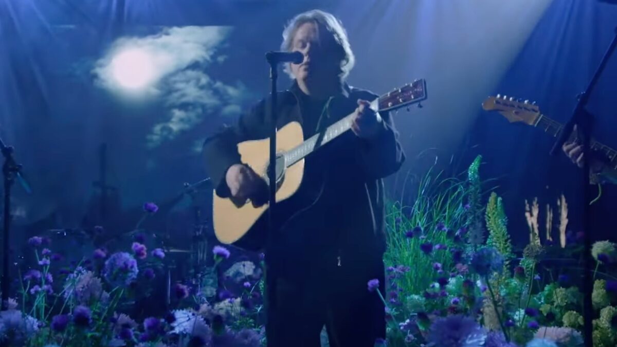 Lewis Capaldi Continues Comeback With Uplifting 'Survive' Performance On 'Fallon'