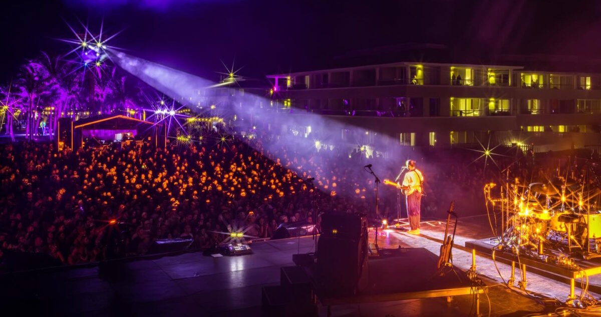 Noah Kahan Reveals 2026 Out Of The Blue Lineup Mumford Sons Caamp More Noah Kahan Out Of The Blue 2025 1200x633 