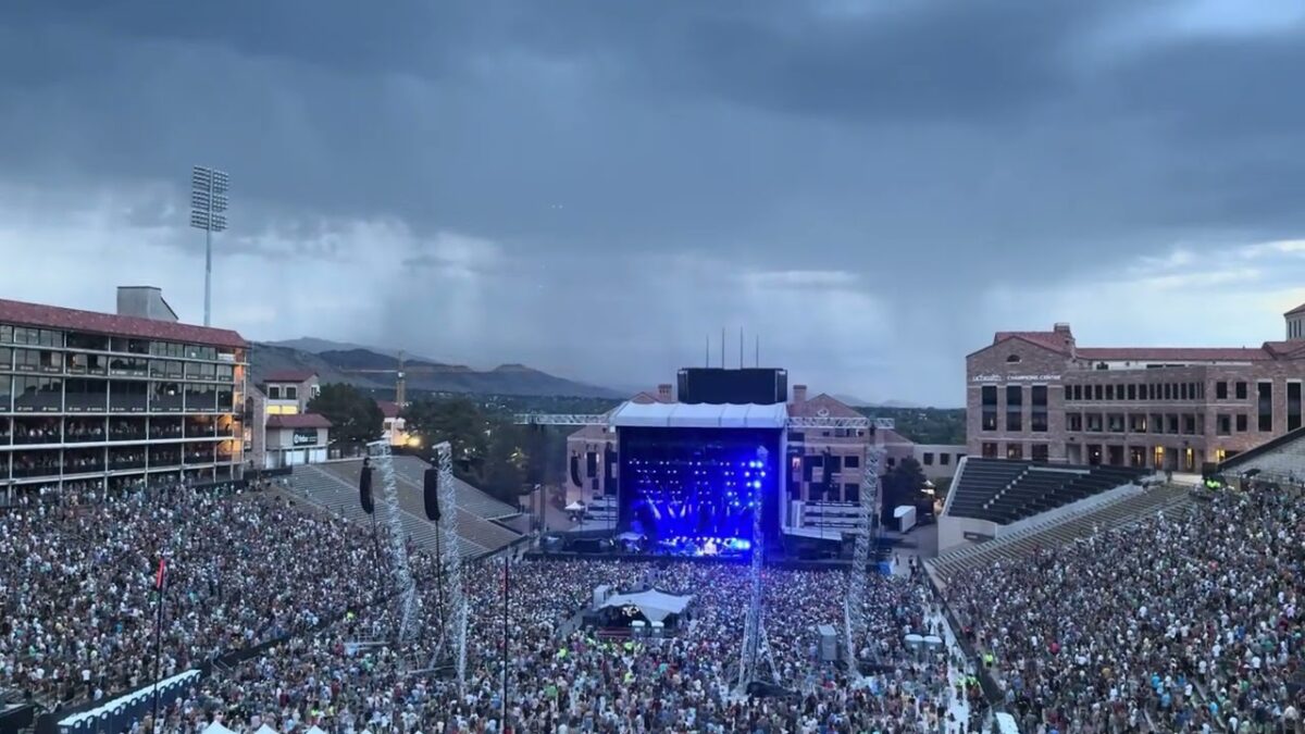 Phish | Bouncing Around The Room | Folsom Field | gratefulweb.com