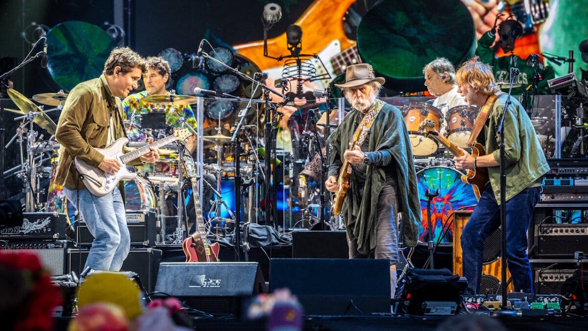 Dead & Company Concludes Grateful Dead 60th Anniversary Celebration With Trey Anastasio