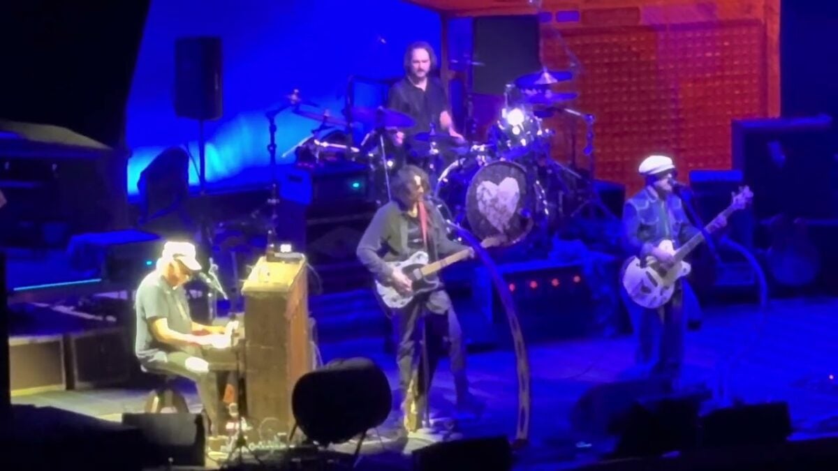 Neil Young & The Chrome Hearts - Long Walk Home 8-23-25 Jones Beach Theater, Wantagh NY