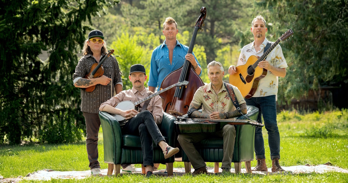 Buy The Infamous Stringdusters Tickets