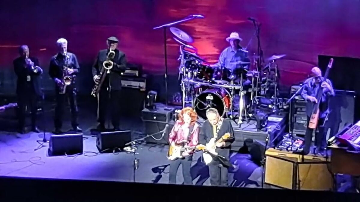 BONNIE RAITT & JIMMIE VAUGHAN live THE PLEASURE IS ALL MINE 8/20/2025 CAPITOL THEATRE Port Chester