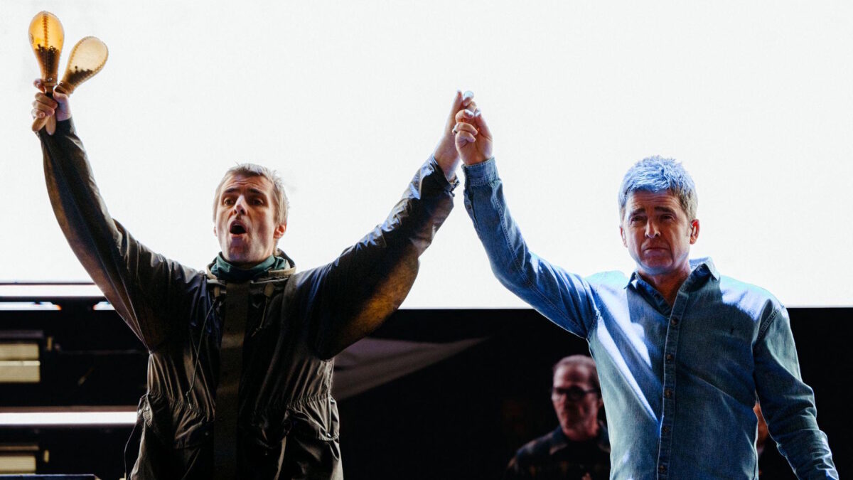 Oasis Weathers Storm To Start 1st North American Tour Since 2008 In Toronto