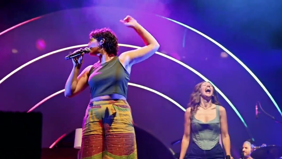 Lake Street Dive with Sammy Rae & The Friends - Rich Girl (cover) live at Thompson's Point in Maine