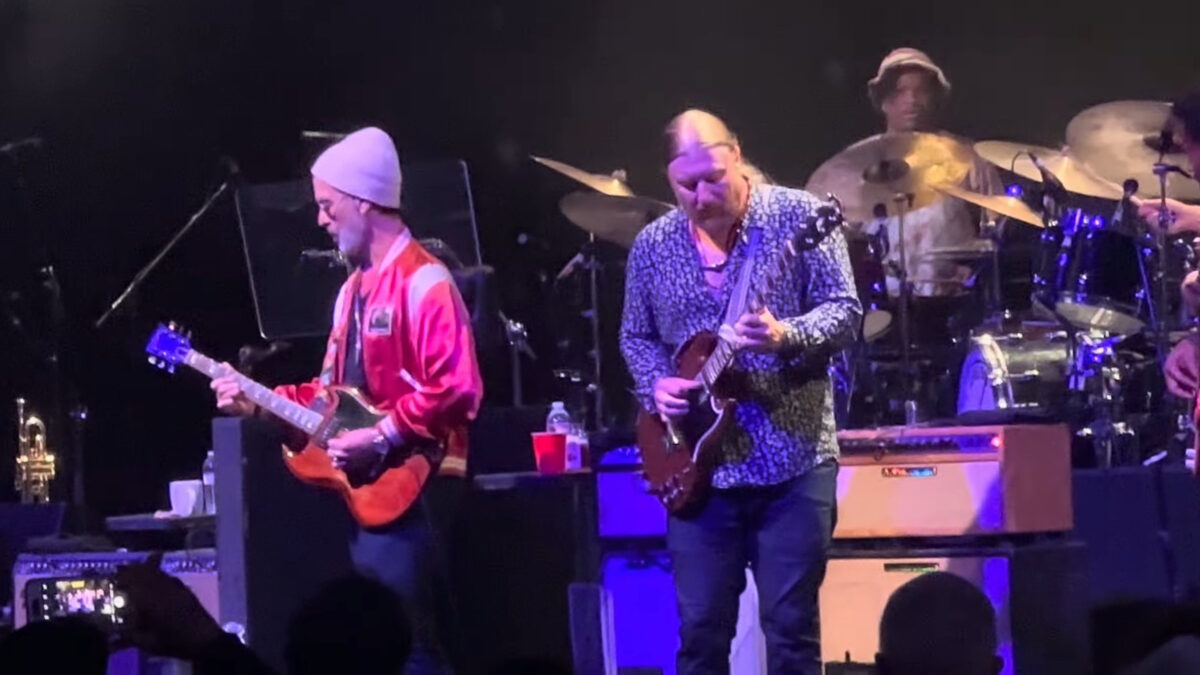 Tedeschi Trucks Band Gets A Little Help From Old Friend Doyle Bramhall II In Los Angeles