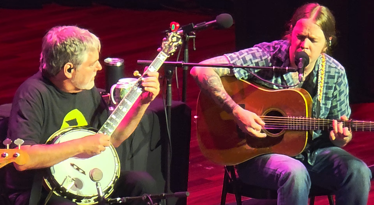 Billy Strings Bryan Sutton Royal Masat Bela Fleck Ryman