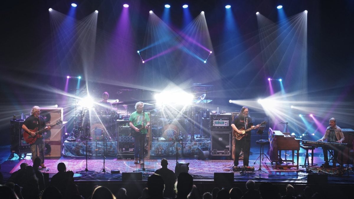 Dark Star Orchestra Sets Plans For 2025-2026 Cosmic New Year's Eve Run
