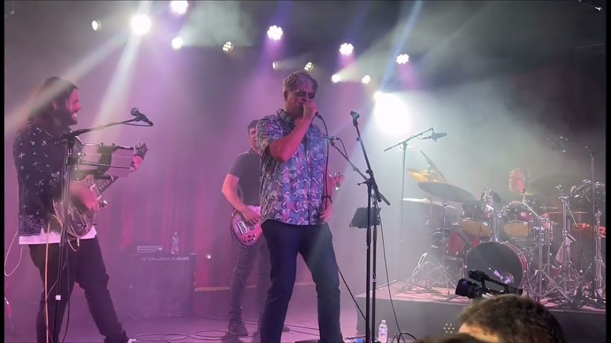 REPRISE with Tom Marshall - Champagne Supernova (Oasis Cover)