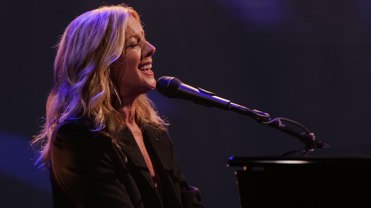 Sarah McLachlan Is 1st Musical Guest On Newly Reinstated 'Jimmy Kimmel Live'