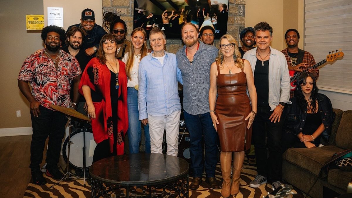 Steve Winwood Joins Tedeschi Trucks Band For Sly Stone Medley In Connecticut