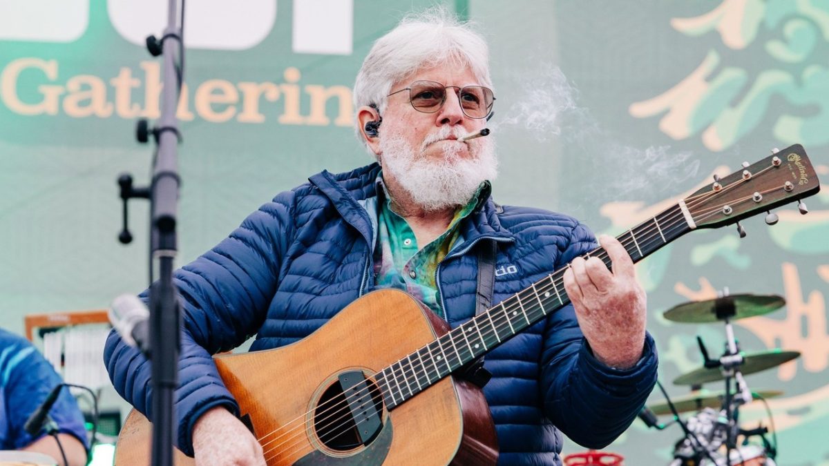 The String Cheese Incident Blazes Through Weed-Themed Covers At Cannifest