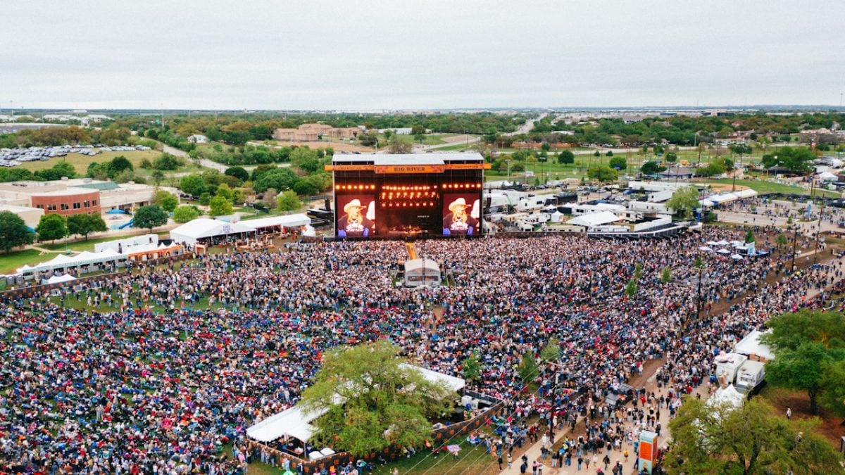 Chris Stapleton, Brooks & Dunn, Tedeschi Trucks Band & More Join Two Step Inn 2026 Lineup
