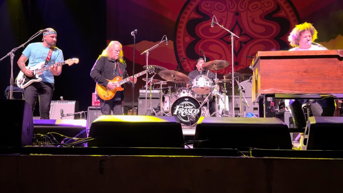 Warren Haynes Joins Andy Frasco & The U.N. For David Bowie Classic In Charlottesville