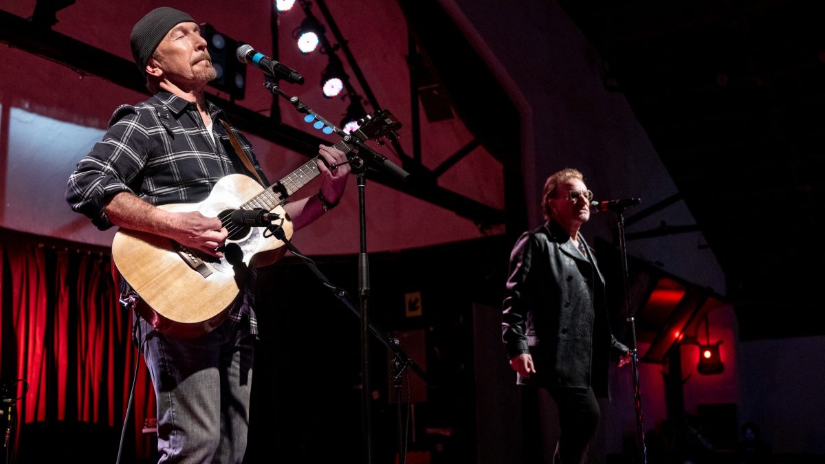 U2’s Bono & The Edge Deliver Surprise Performance At Woody Guthrie Prize Ceremony
