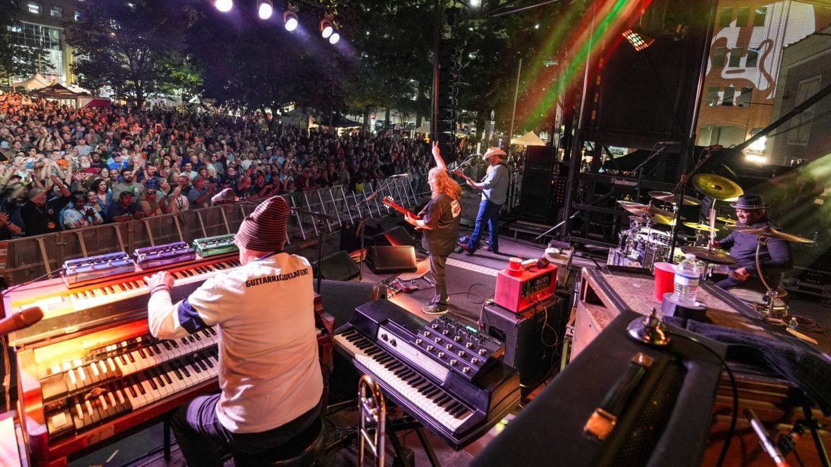 Gov’t Mule Welcomes Edwin McCain & Offers Cover Bust Outs At The Mighty Giveback