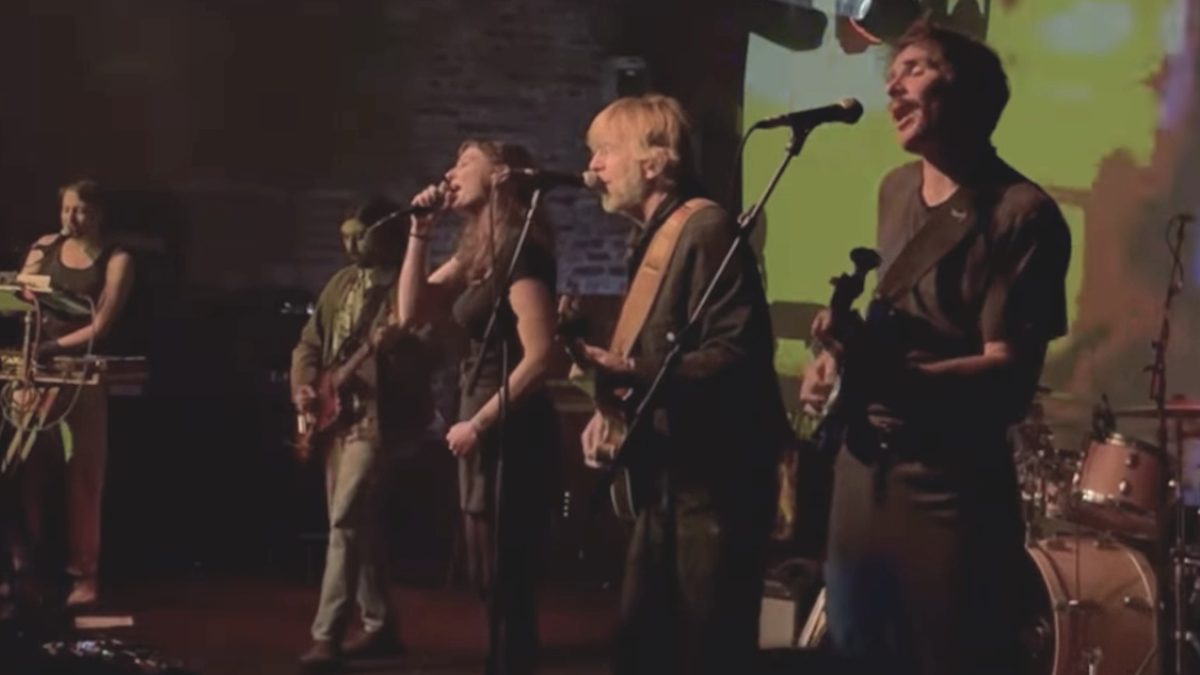 (Big) Red Flag To Angry Bull: Phish’s Trey Anastasio Joins Guerilla Toss In Brooklyn