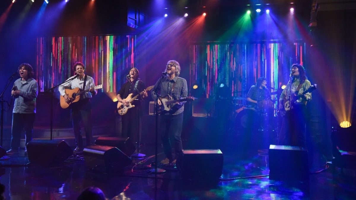 Jeff Tweedy Brings 'Twlight Override' Bookends To 'Colbert'