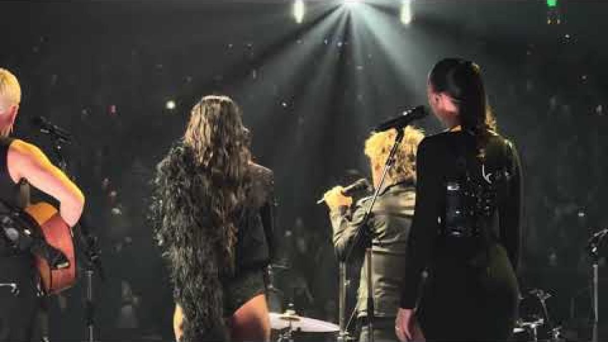Dua Lipa & Billie Joe Armstrong - Wake Me Up When September Ends (Live in San Francisco)
