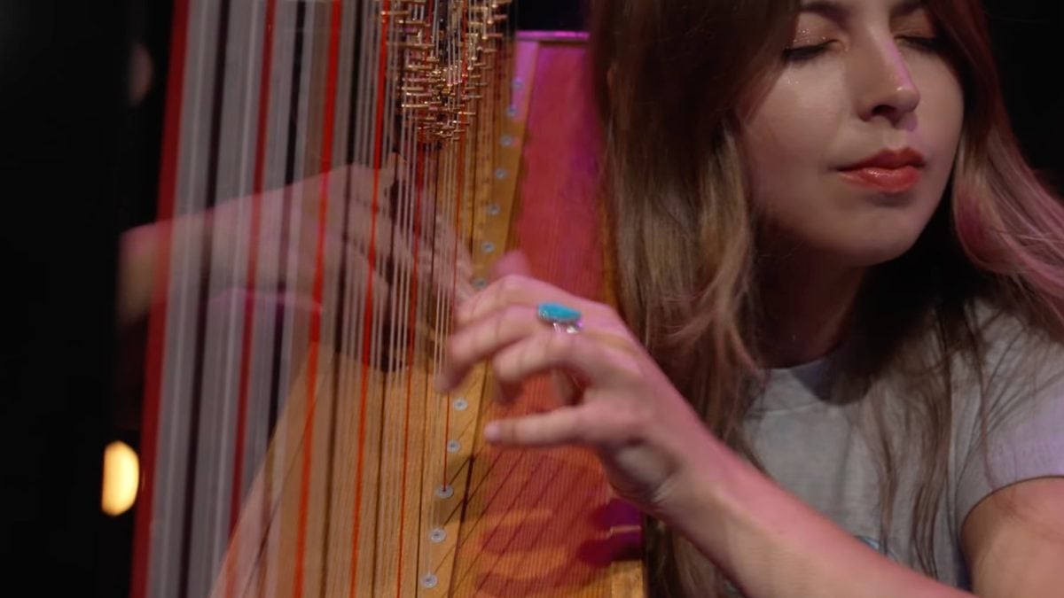 Mikaela Davis And Circles Around The Sun Bring 'After Sunrise' Gems & More To 'KEXP'