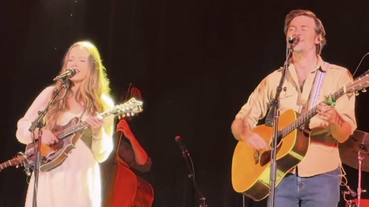 Watch Sierra Hull & John Craigie Perform ‘Don’t Ask’