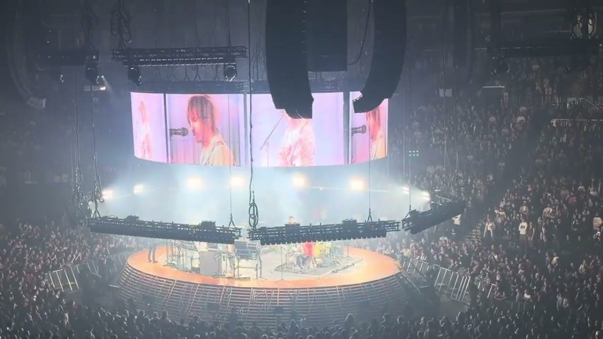 Tame Impala - Loser @ Barclays Center Brooklyn NY 10/27/25