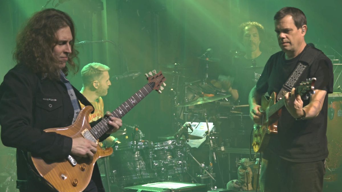 Umphrey's McGee Busts Out 'Bell Bottom Blues' With Daniel Donato At Brooklyn Bowl