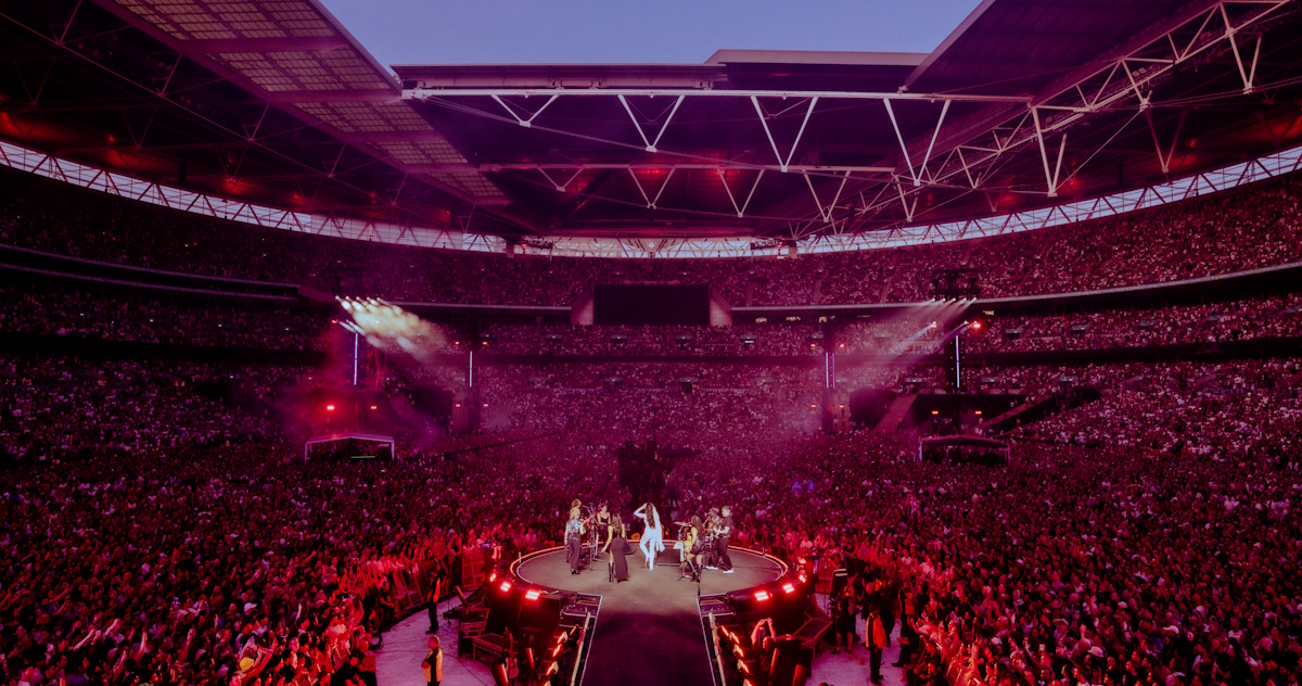 Dua Lipa Wembley 2025 Madison Phipps